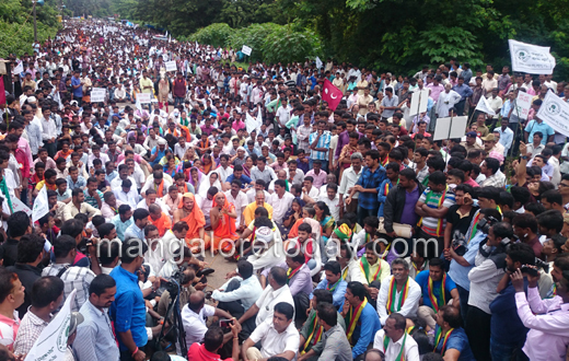 Yettinahole protest in uppinangady